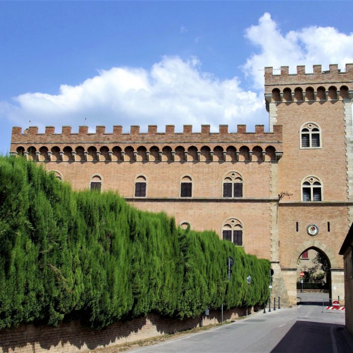 Pranzo in cantina con i vini della Bolgheri Doc Pranzo in cantina con i vini della Bolgheri Doc