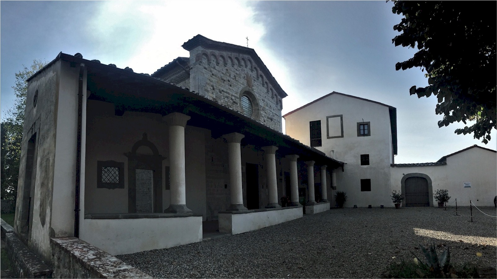 Tour di 14 km nel Mugello tra storia, natura e spiritualità