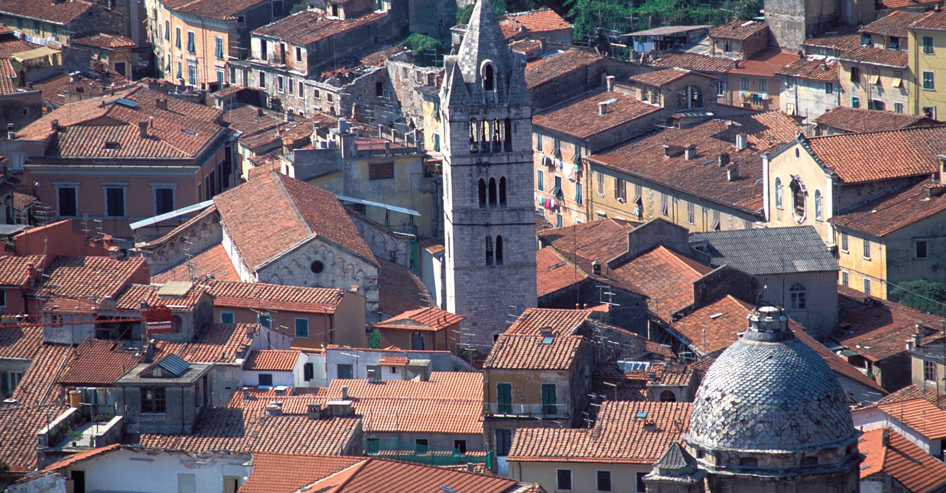 Veduta aerea di Carrara