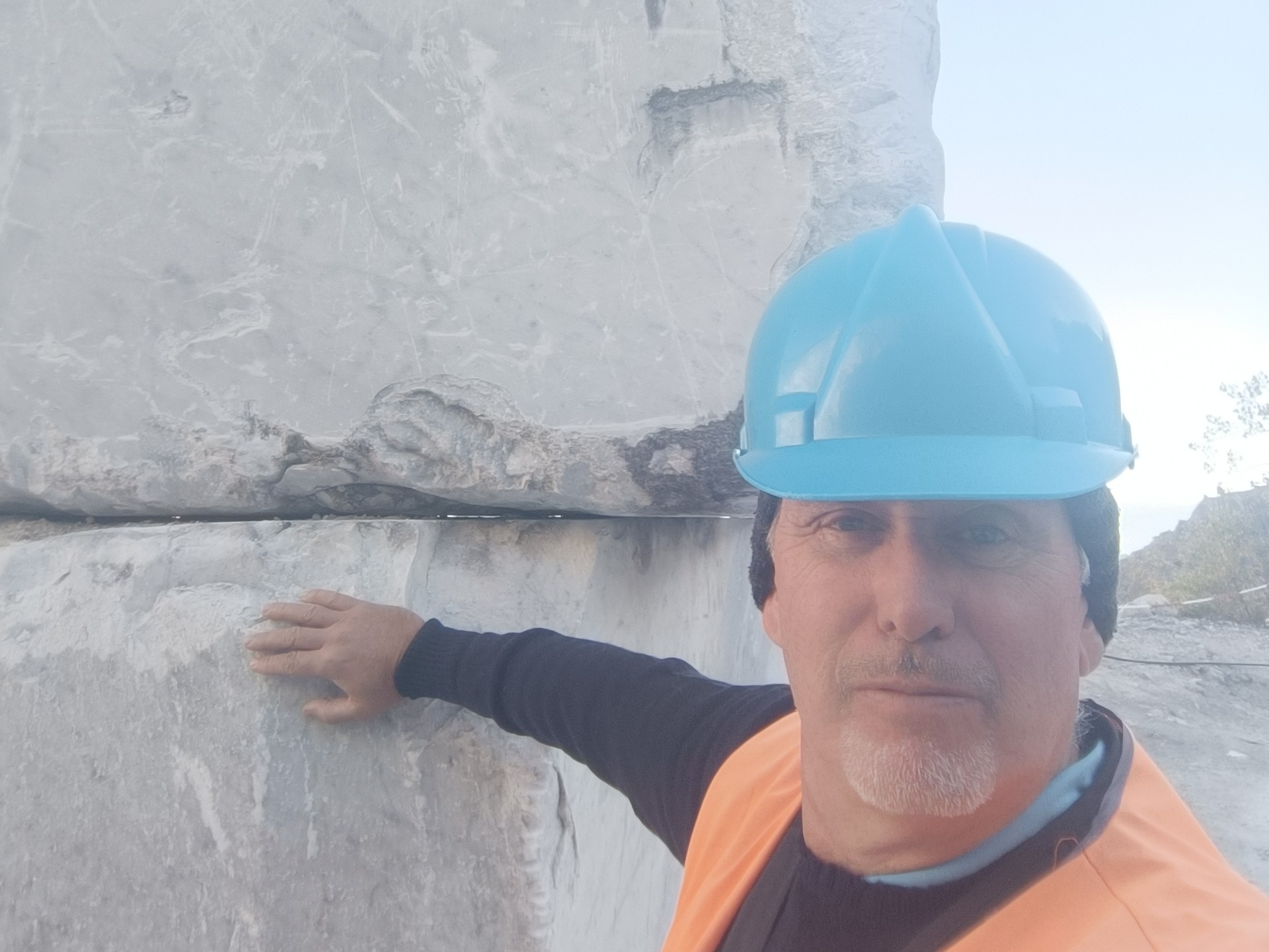 Un blocco di marmo di Carrara