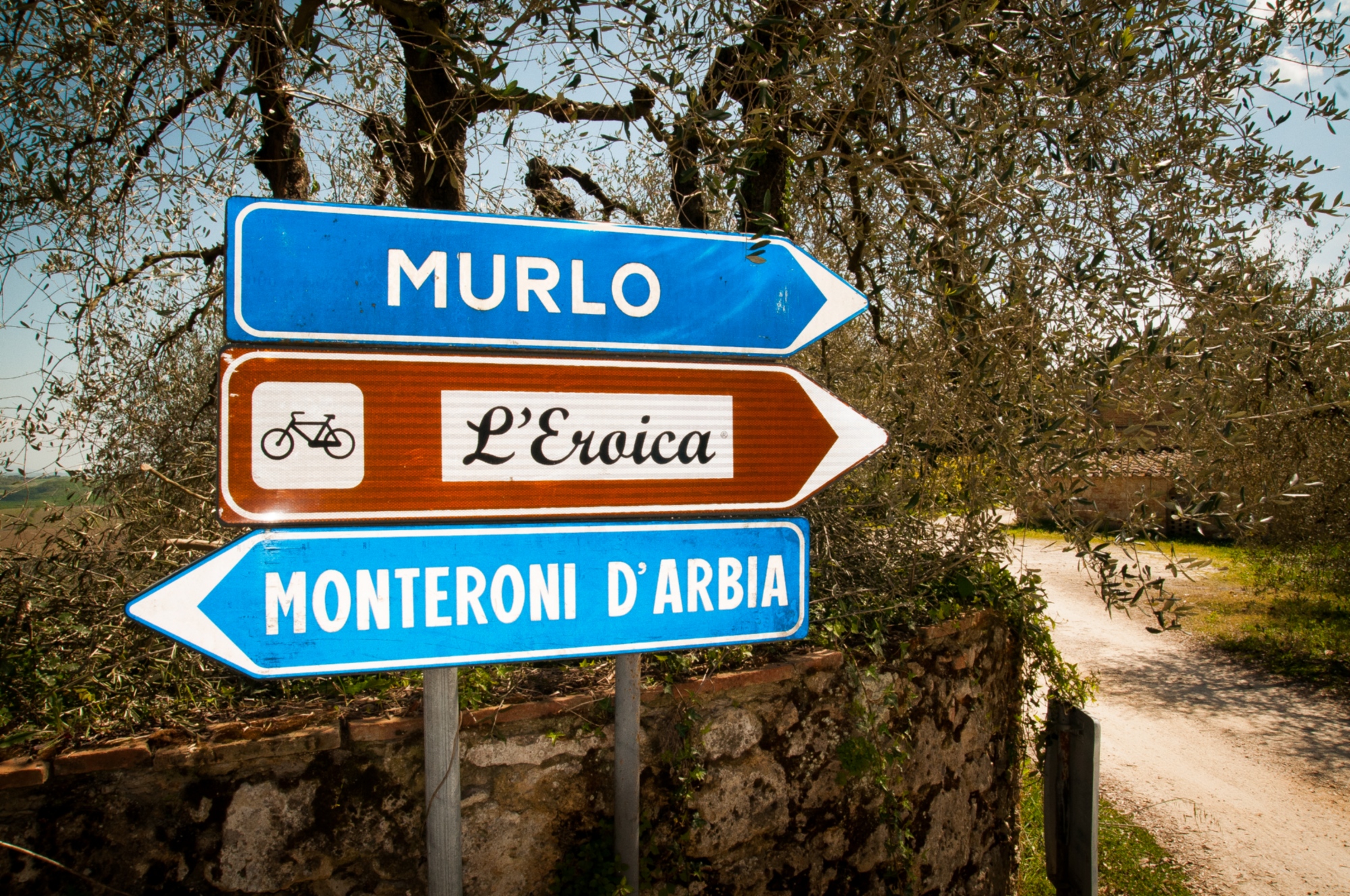 Along the Eroica route through Chianti, the Crete Senesi and the Val d'Orcia