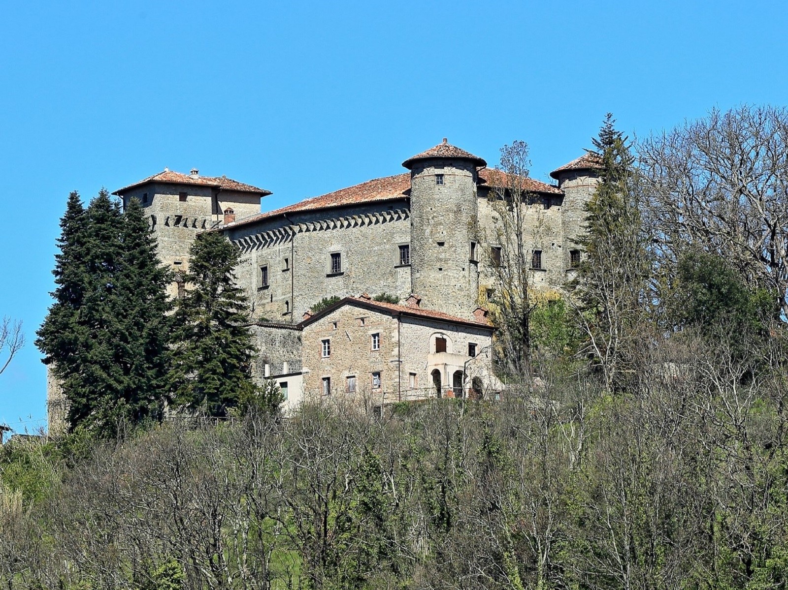 Malaspina Castle in Monti