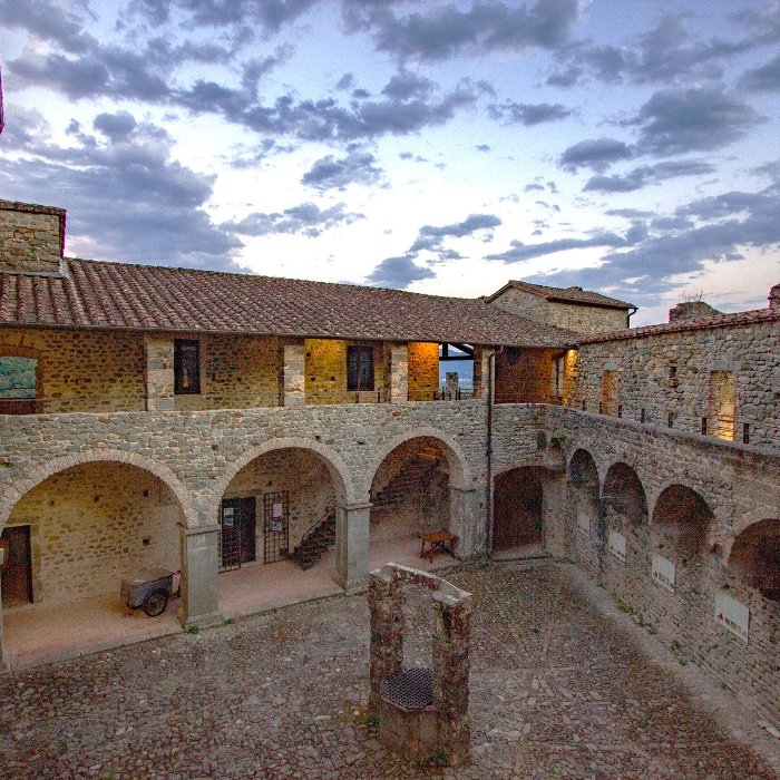 Castello di Lusuolo di Mulazzo Castello di Lusuolo di Mulazzo