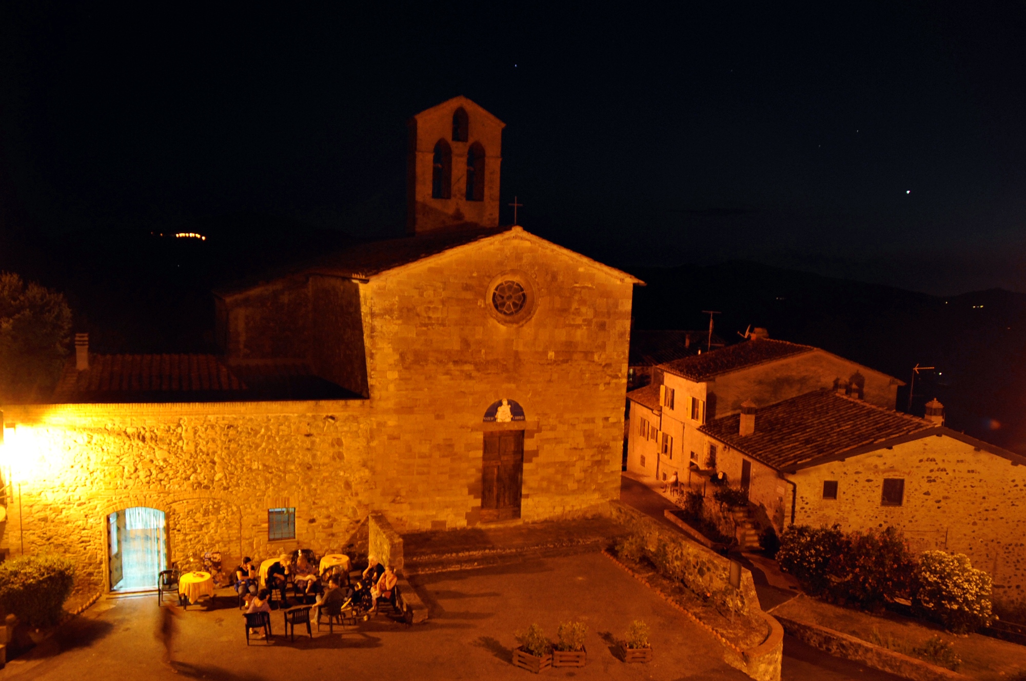 Aperitivi in musica all’enoteca del Castello