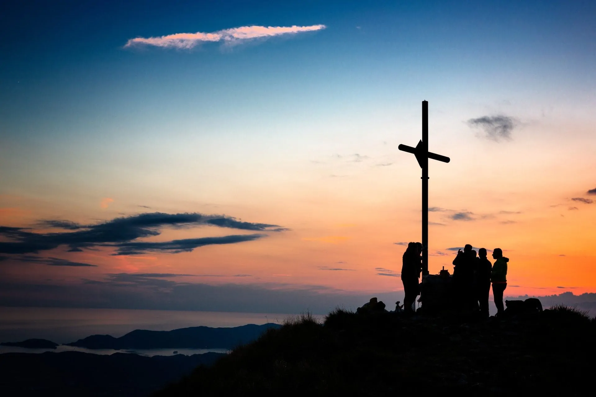 Tramonto sul monte Sagro partendo da Campocecina