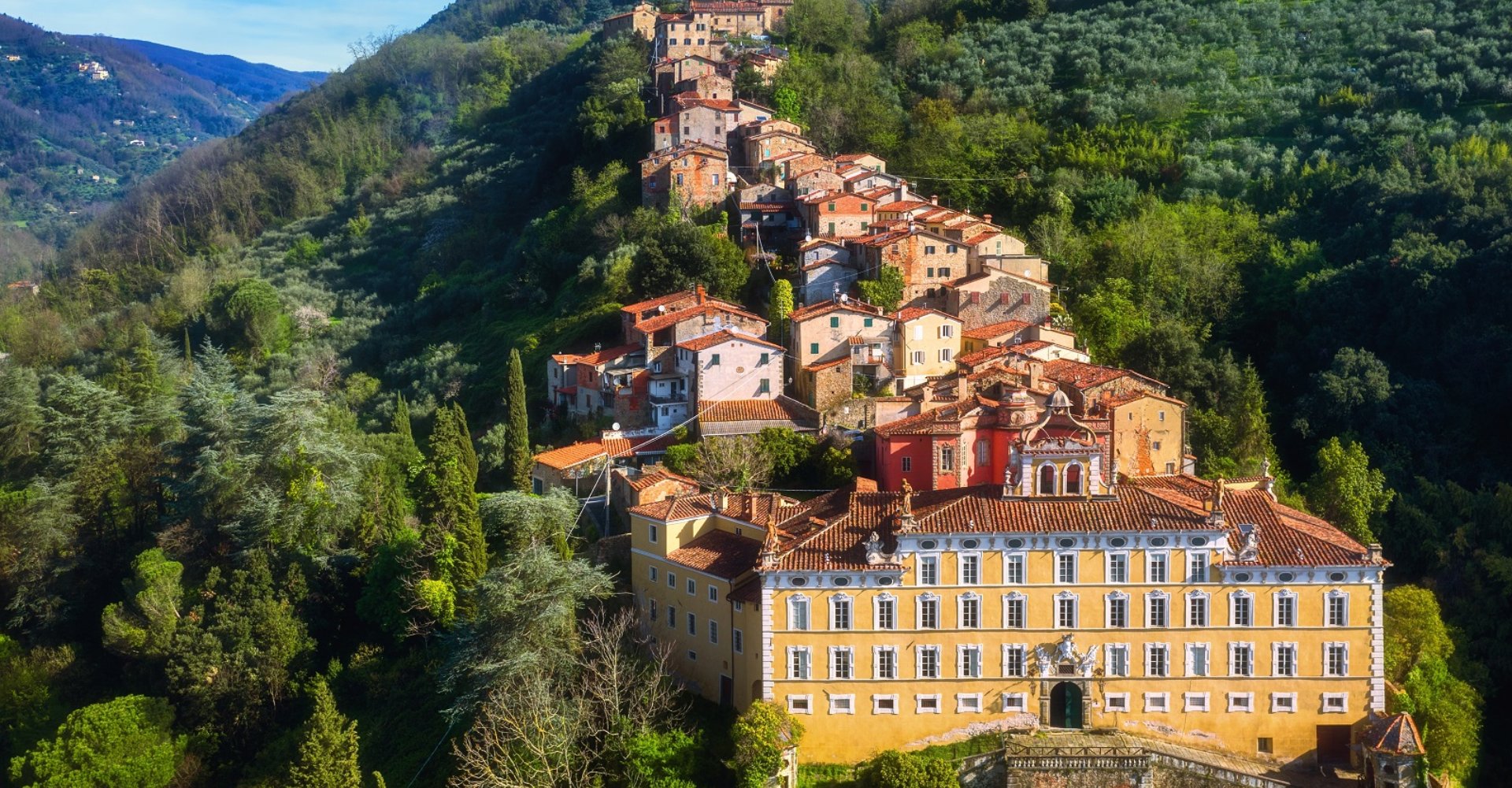 Pueblo de Collodi, Pescia (PT) Pueblo de Collodi, Pescia (PT)