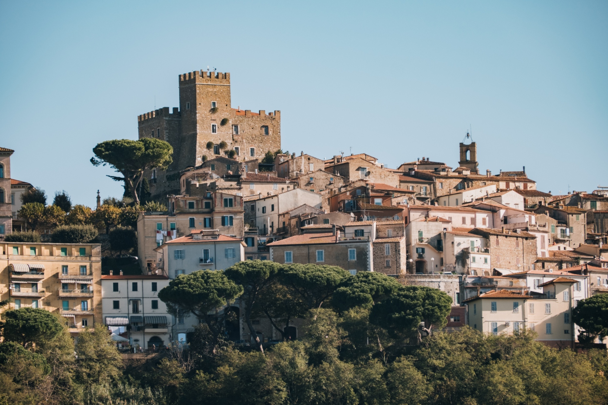 Immagine panoramica del borgo di Manciano