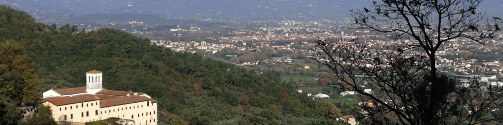 veduta della Piana di Lucca dal convento di san Cerbone suol Monte Pisano