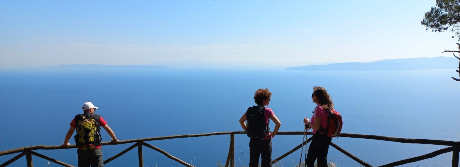 Trekking all'isola del Giglio Vista Mare