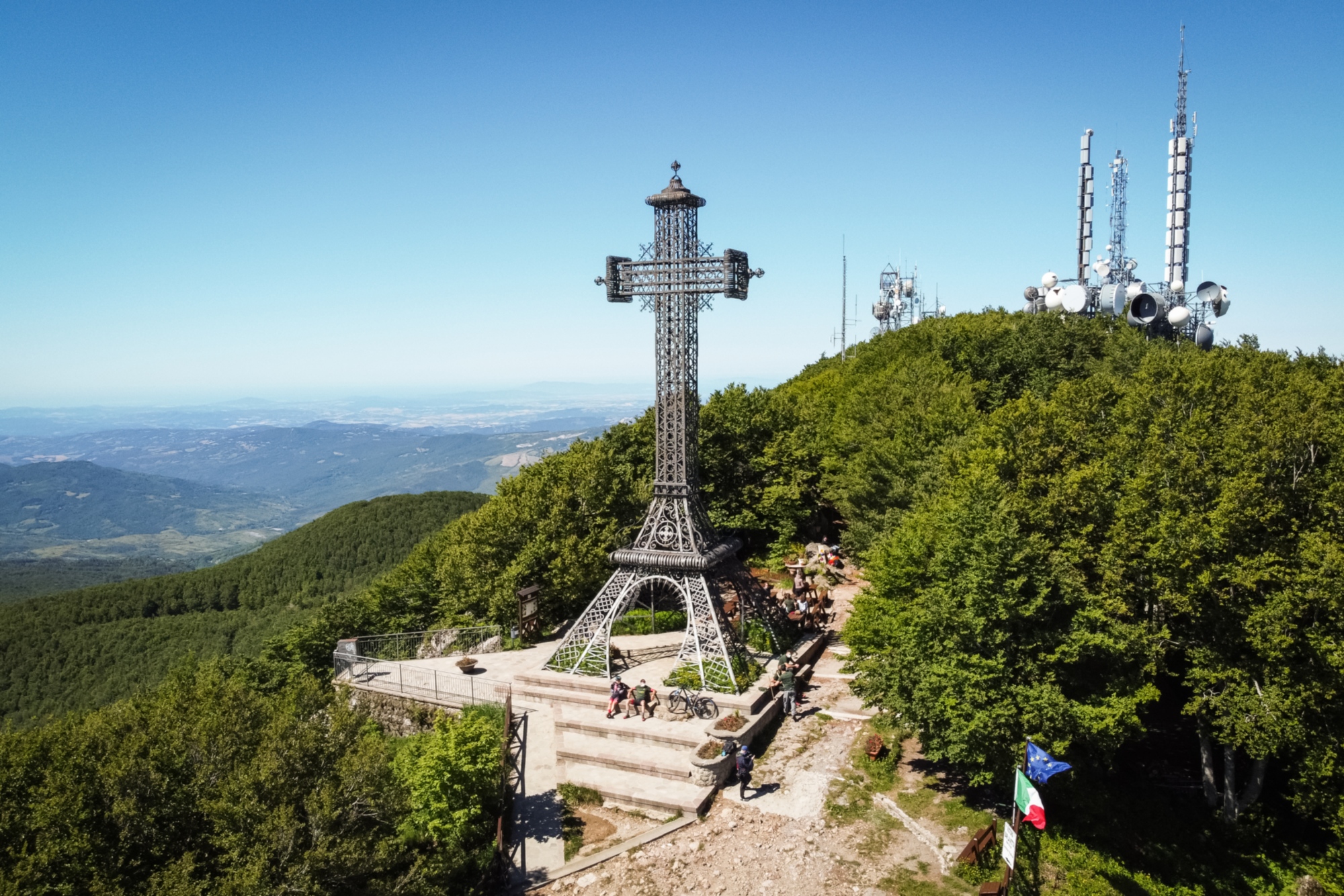 La croix au sommet du Mont Amiata