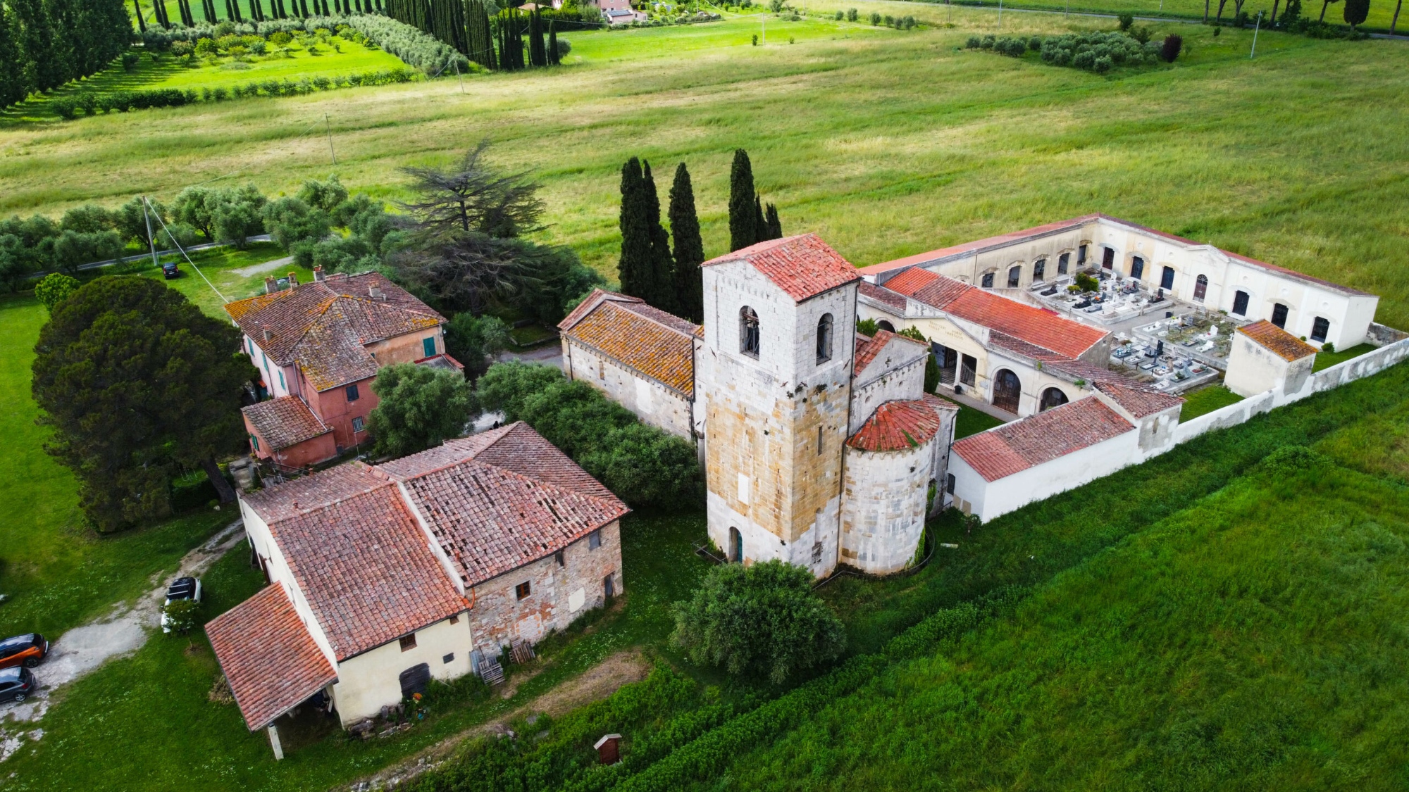 Tour in e-bike alla scoperta del borgo di Calci e dintorni