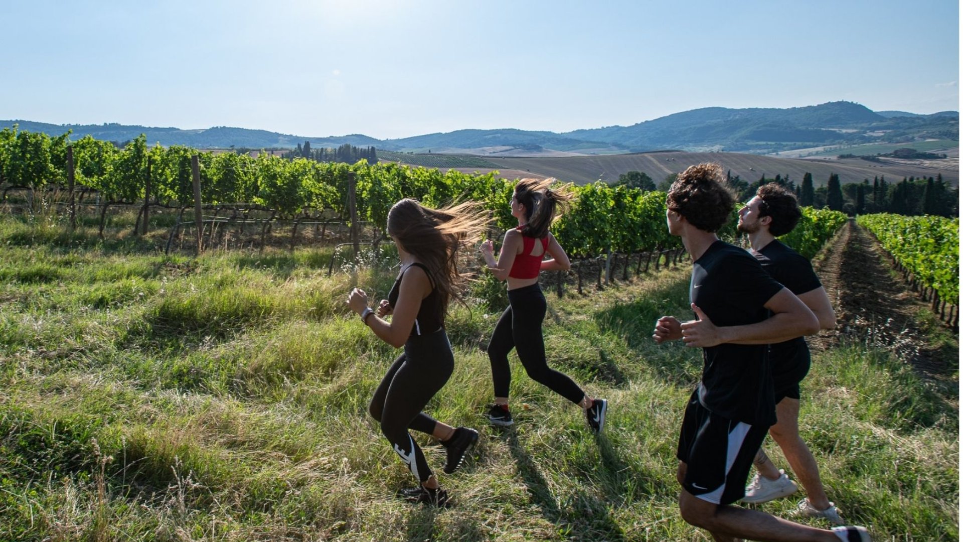Corsa e allenamento tra i vigneti di Vino Nobile di Montepulciano