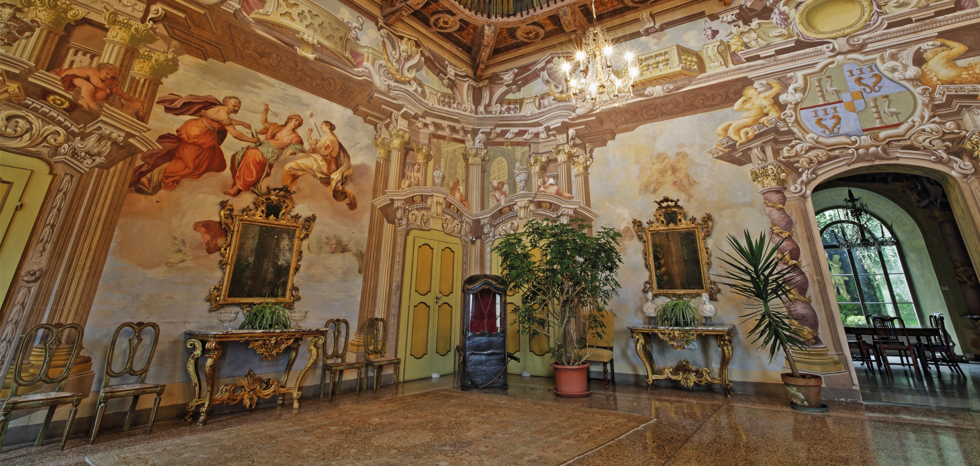 Guided visit at Villa Dosi Delfini in Pontremoli