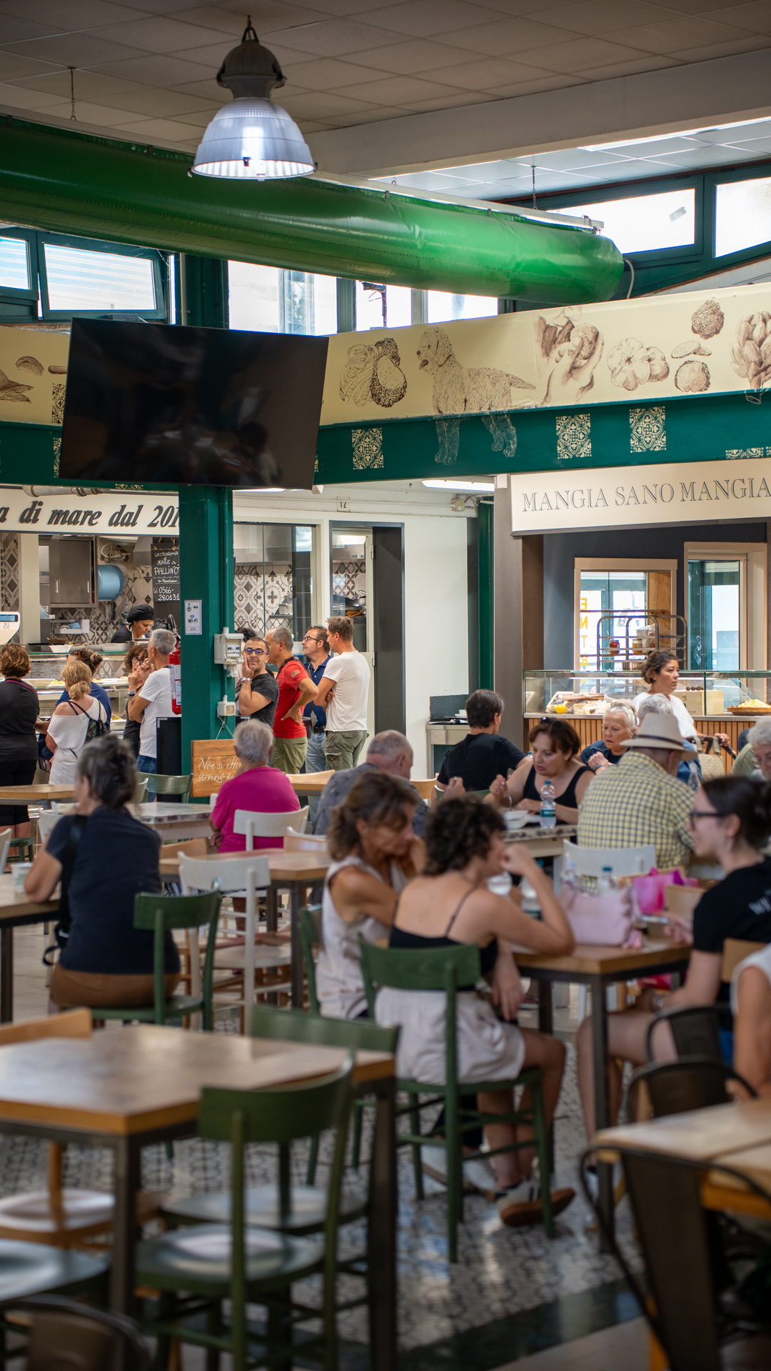 Markthalle mit Qualitätsprodukten (MeQ) von Follonica