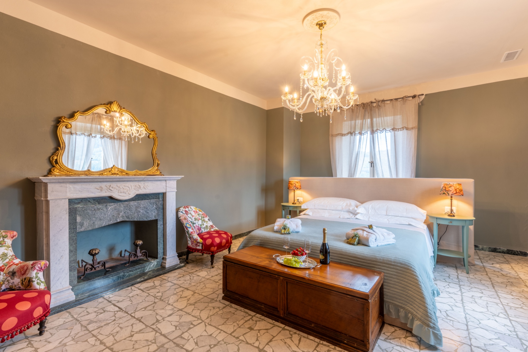 Double room at Rocca di Camporgiano nearby Lucca