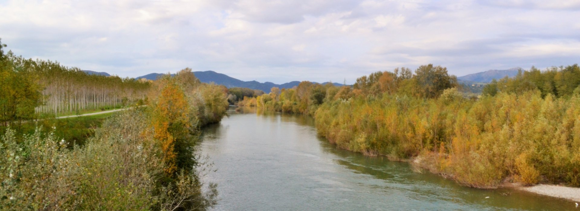 Trekking lungo il Serchio: un fiume di colori, Lucca