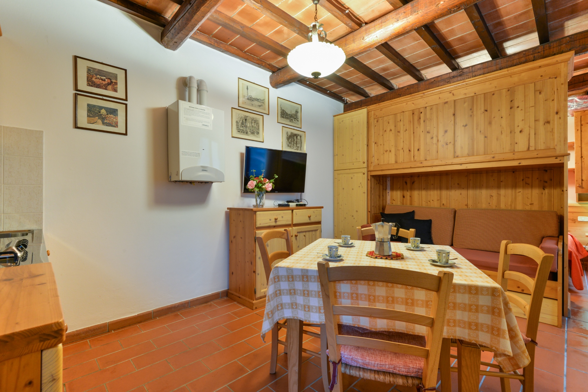 Vacanza in giugno sull'Amiata tra sport e relax, luogo ideale per la visita alle città e al mare della Toscana