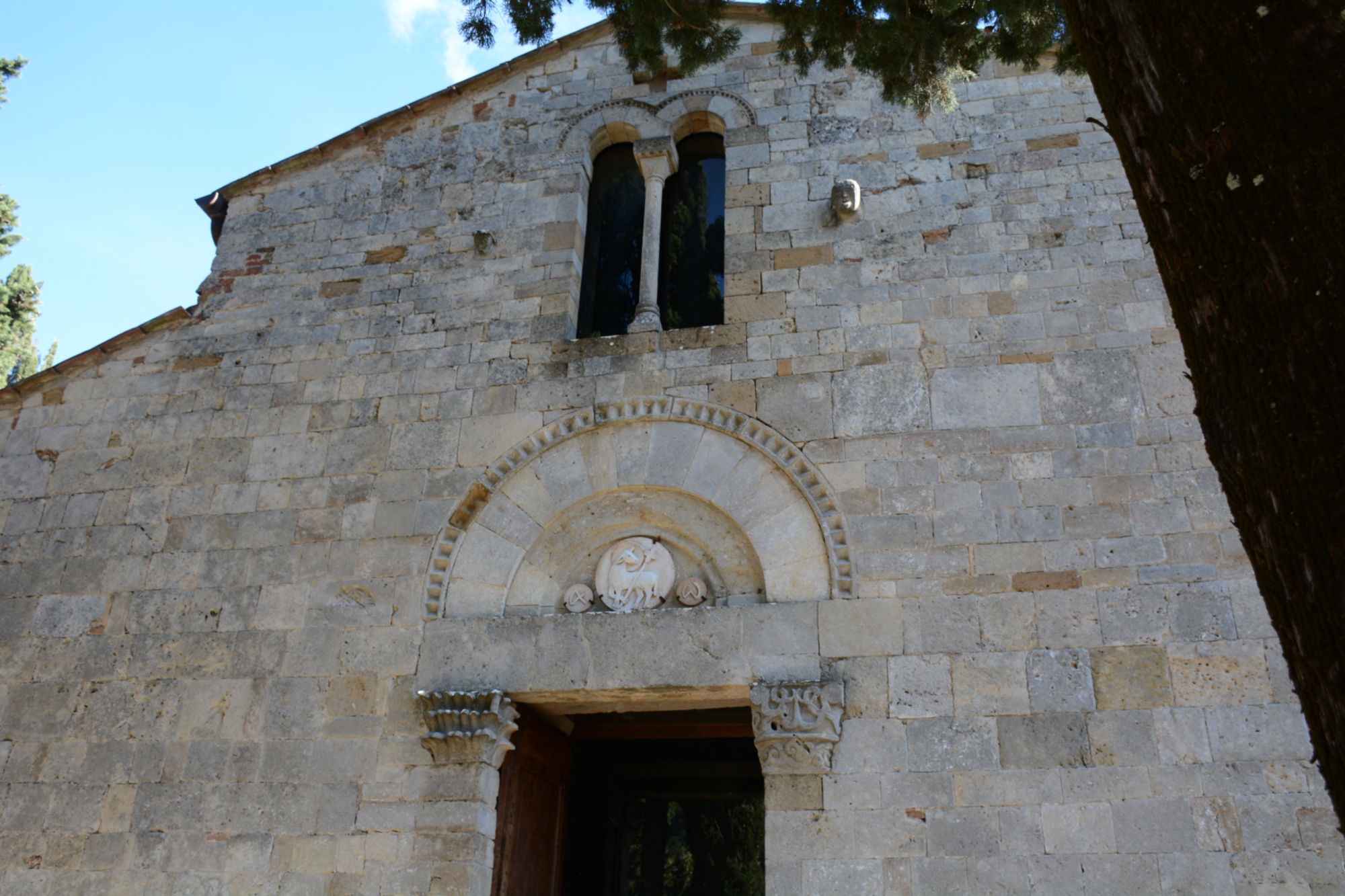 Storytelling experience: tour a Gambassi Terme con degustazione 