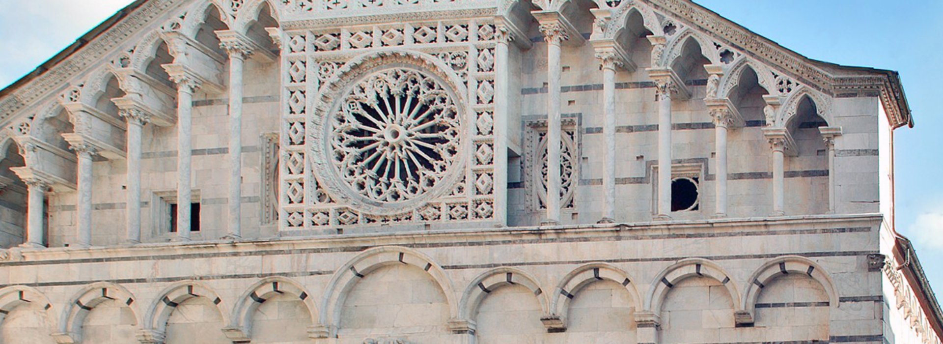 duomo di carrara, visita guidata alle cave di marmo, colonnata e centro storico.