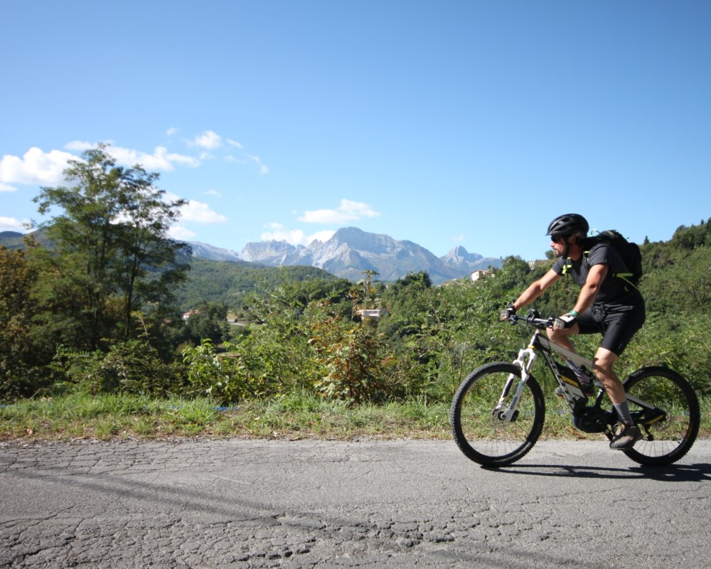 Apuan Lunigiana by bicycle