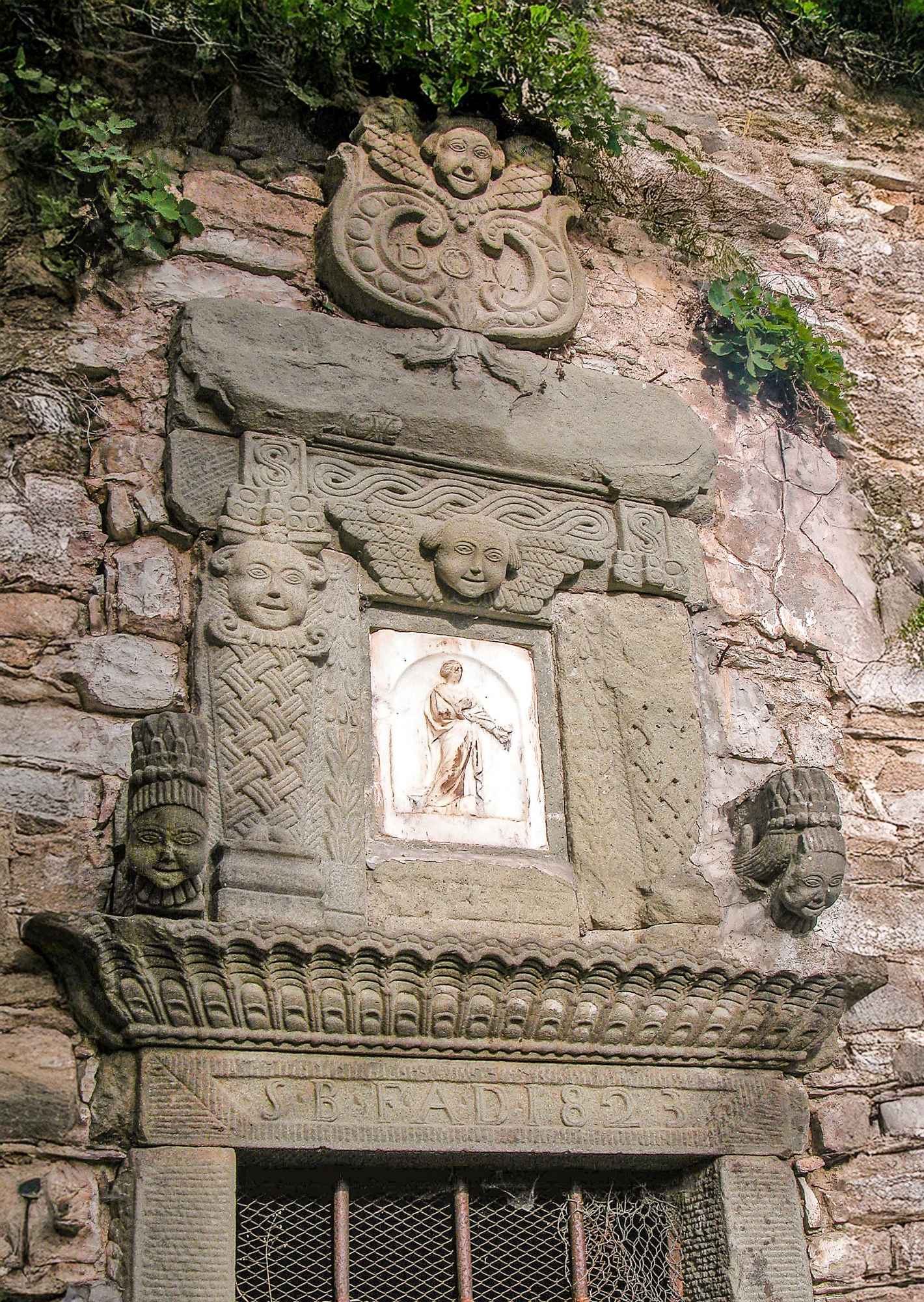 Tra Castelli scomparsi e praterie fiorite in Lunigiana