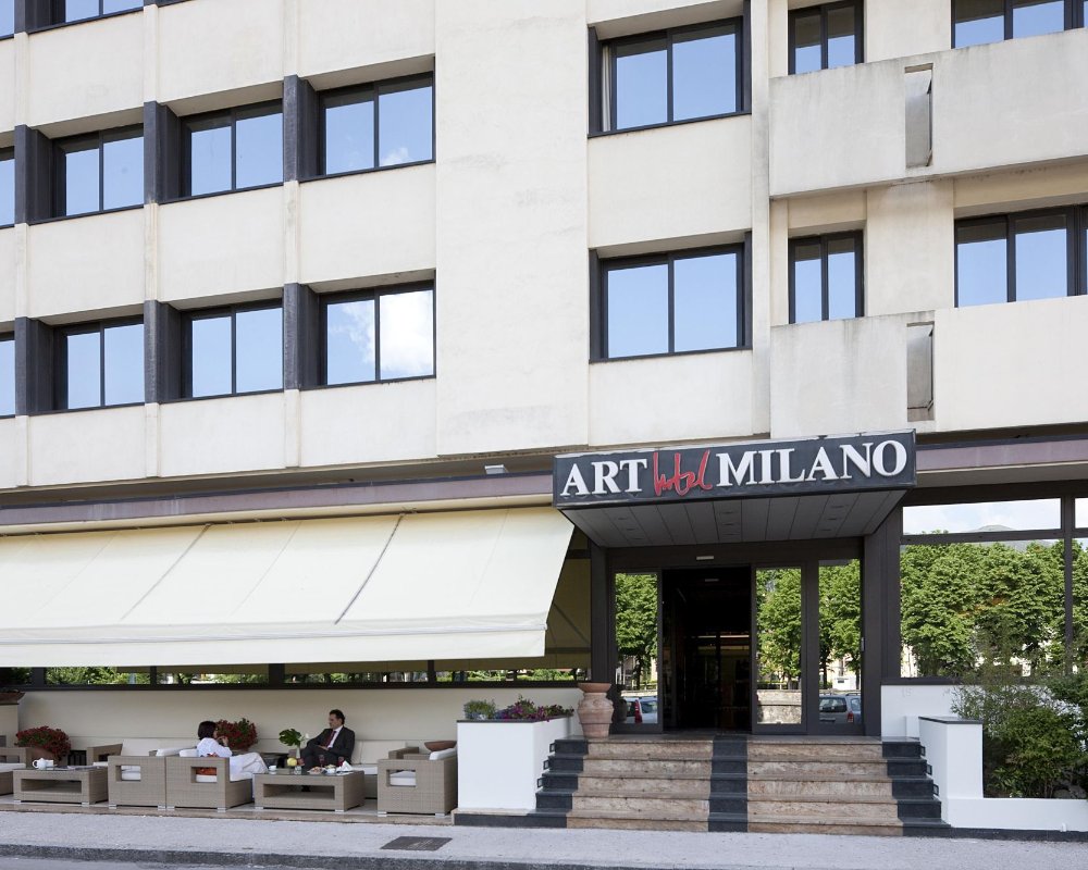 Esterno Art Hotel Milano a Prato