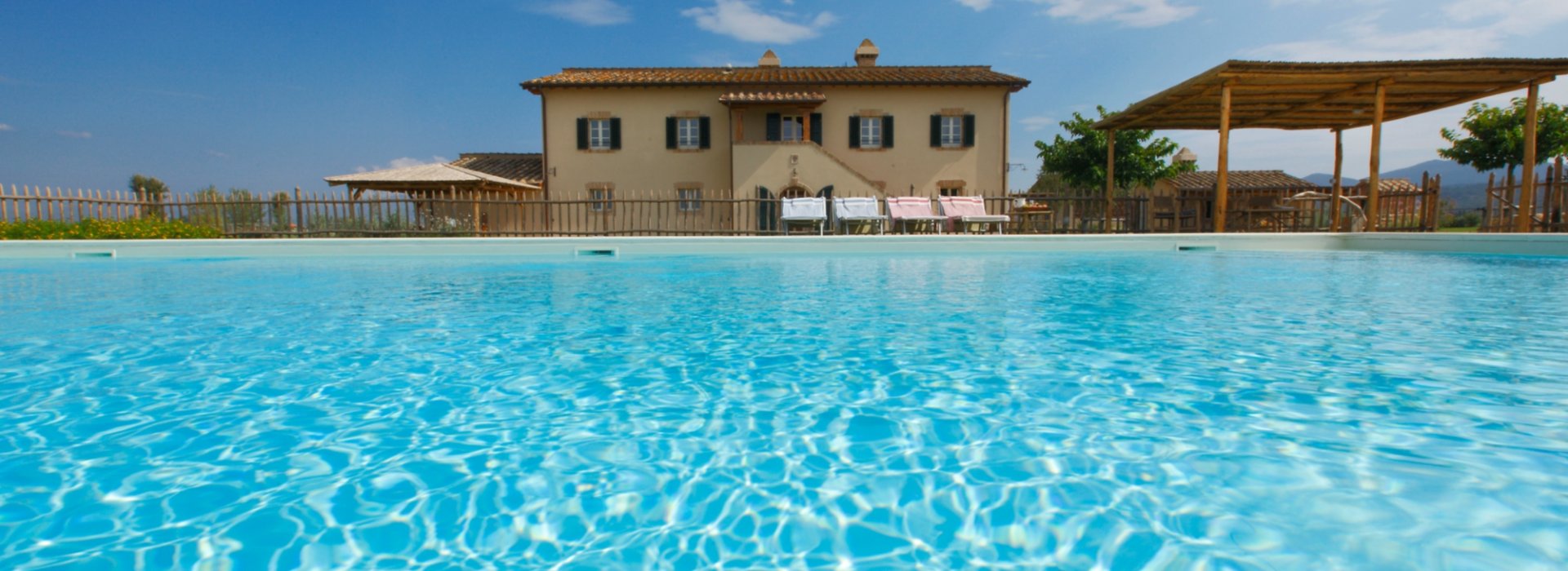 Agriturismo di lusso con piscina in Toscana Agriturismo di lusso con piscina in Toscana