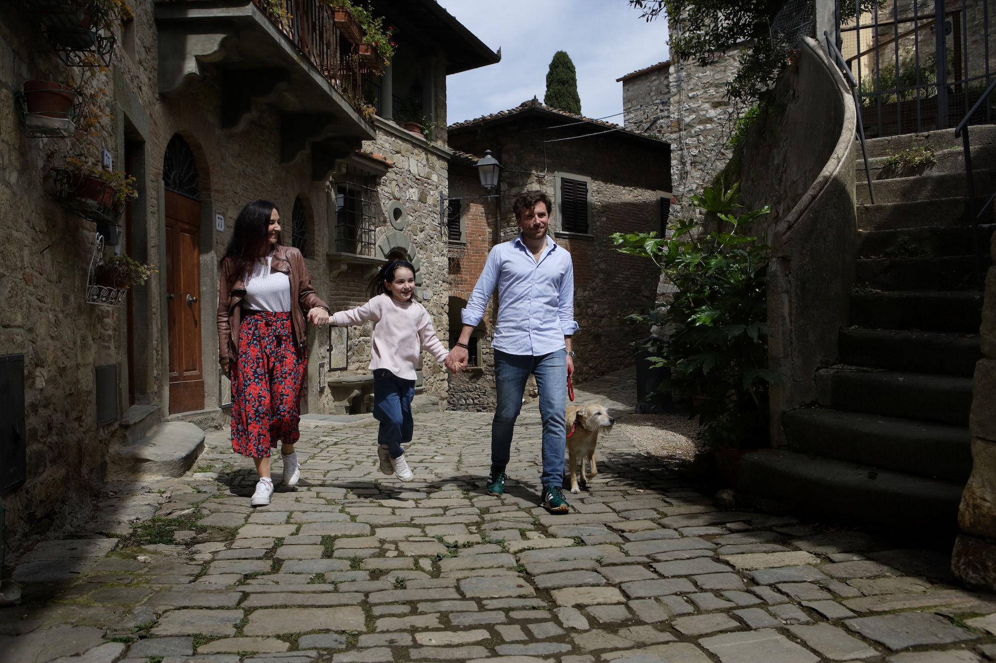 Walking along the streets of Montefioralle