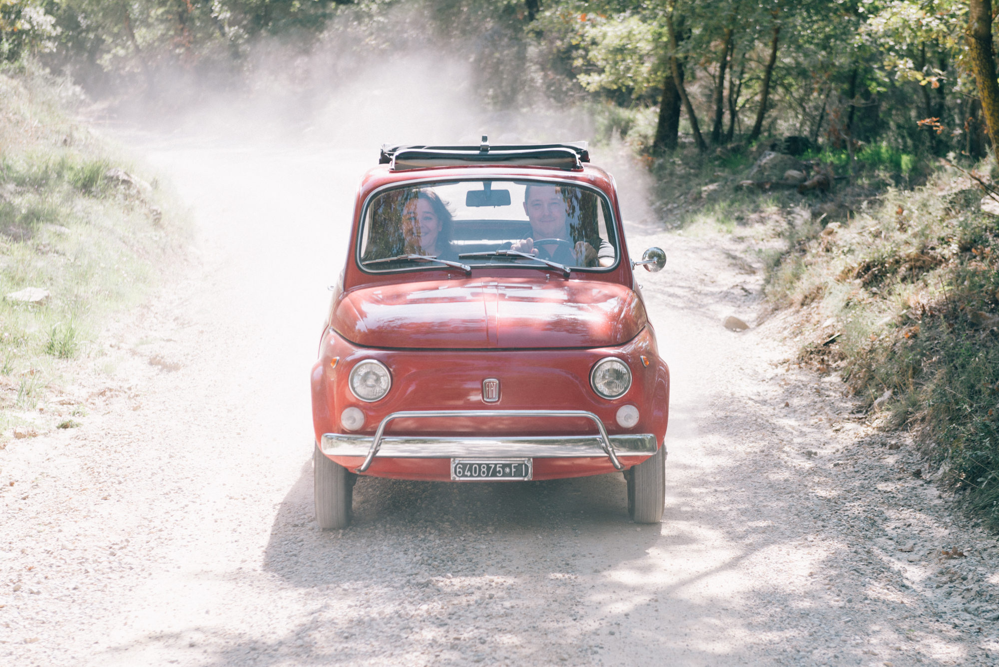 Tour on the road with the iconic car to discover this part of Tuscany with a wine tasting experience in an organic farm