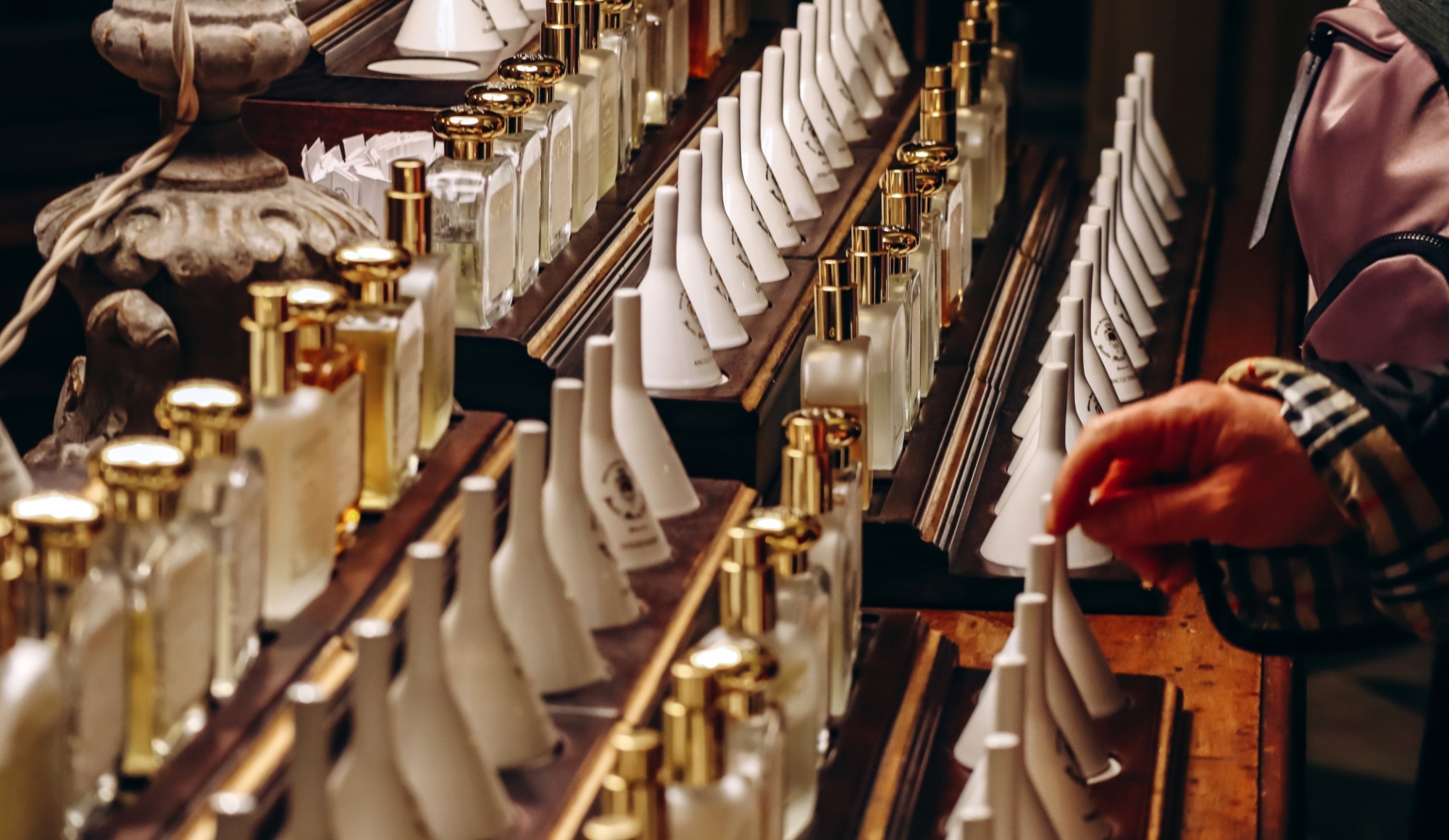 Laboratorio di creazione di profumi di lusso a Firenze