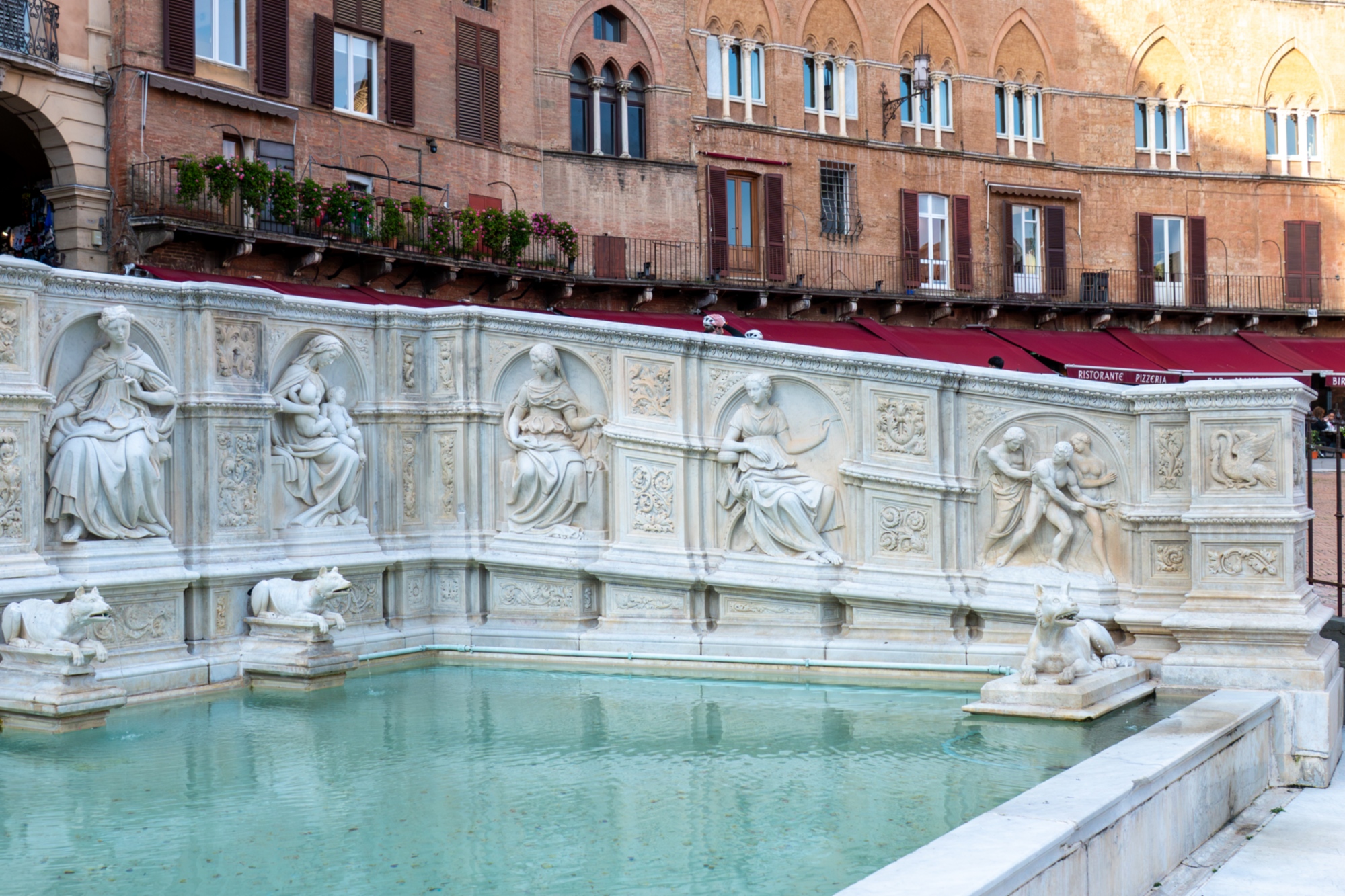 Immagine di Fonte Gaia