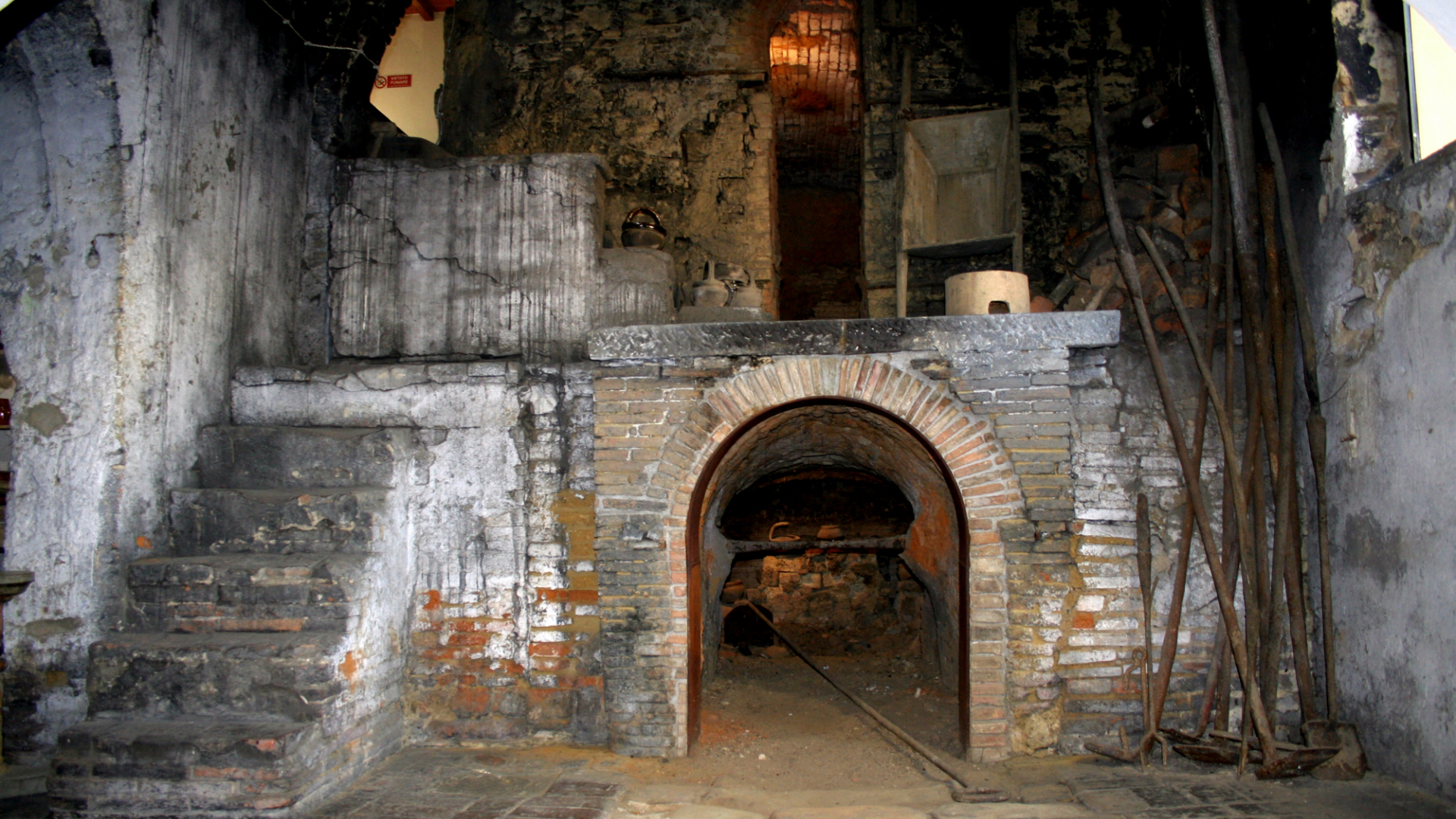 Pasquinucci Furnace