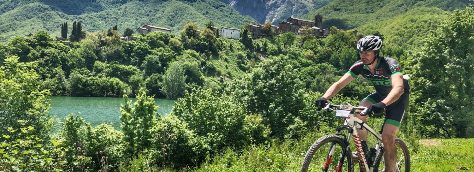 In the heart of the Apuan Alps in Tuscany by e-bike