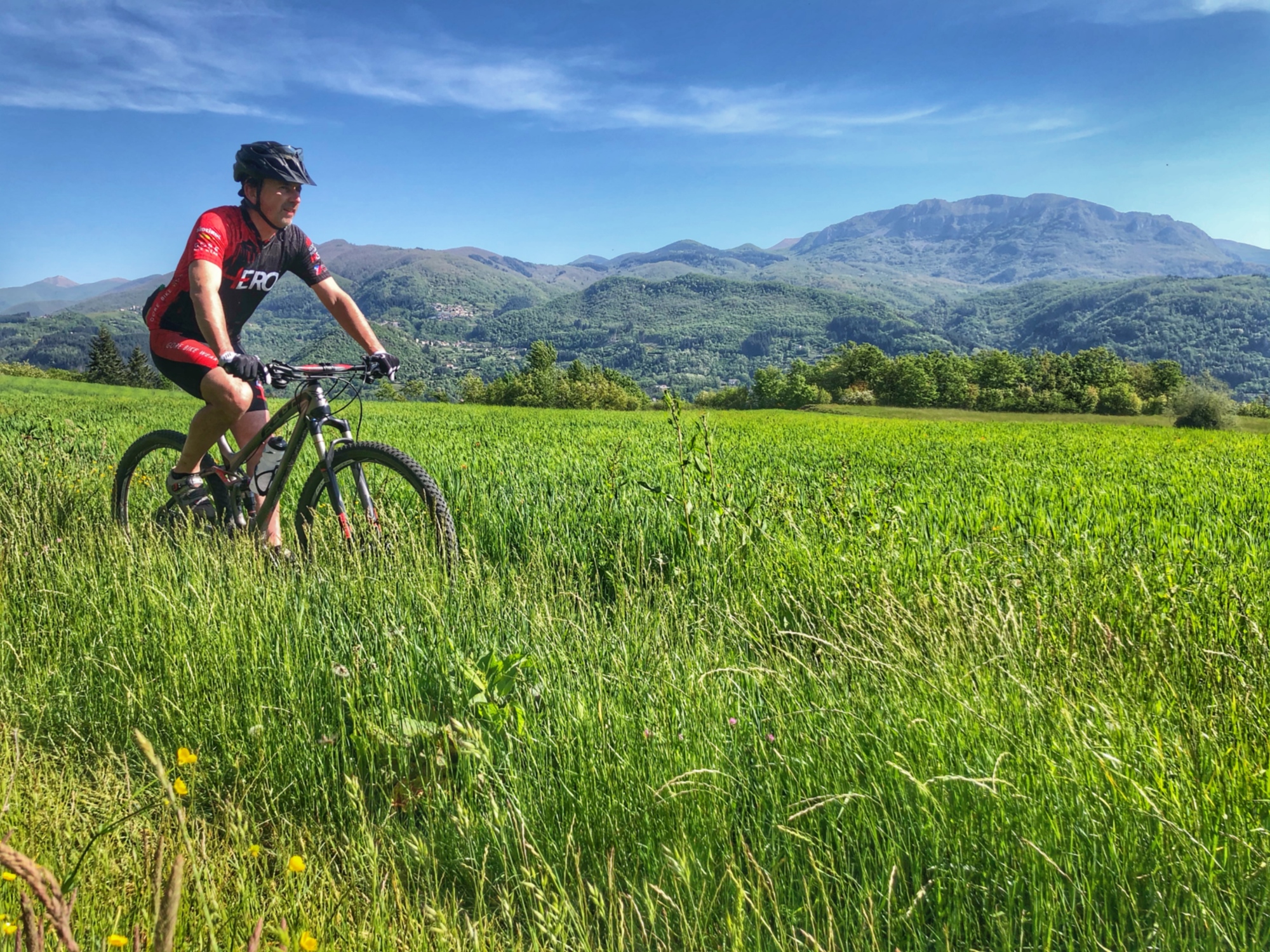 Mezza giornata in e-bike tra borghi e paesaggi della Garfagnana