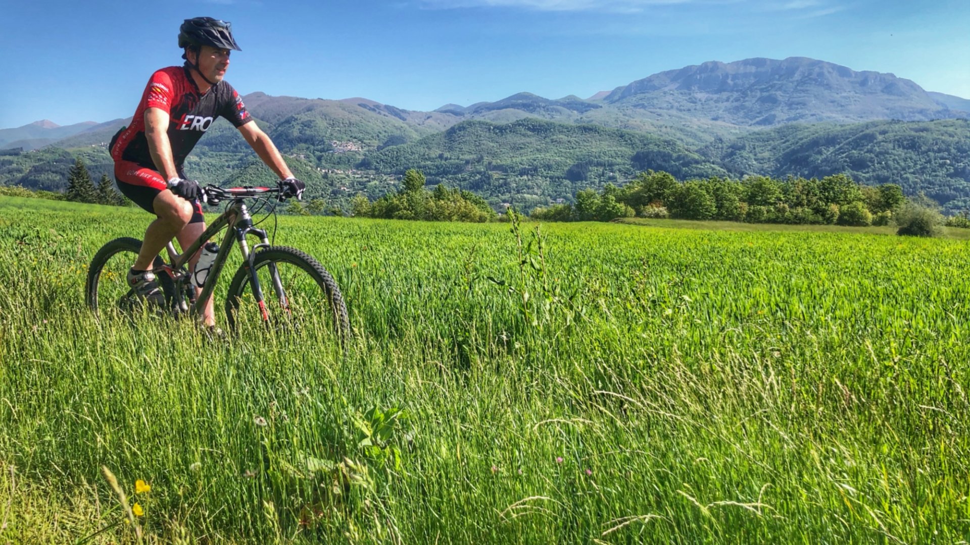 Mezza giornata in e-bike tra borghi e paesaggi della Garfagnana