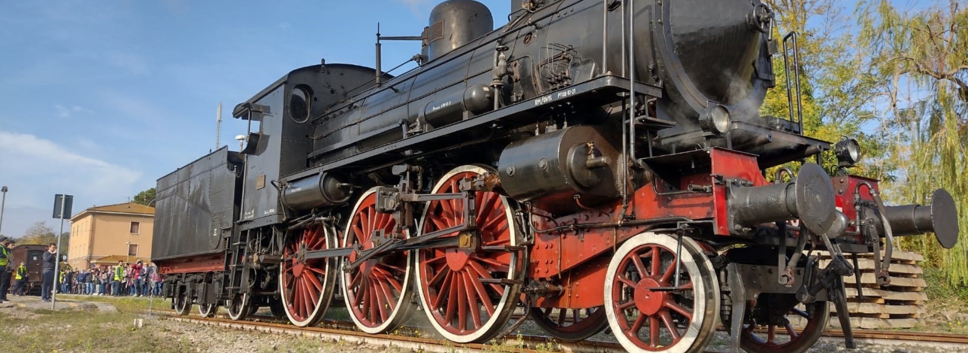 Treno a vapore da Siena a Abbadia San Salvatore per la festa d'autunno Treno a vapore da Siena a Abbadia San Salvatore per la festa d'autunno