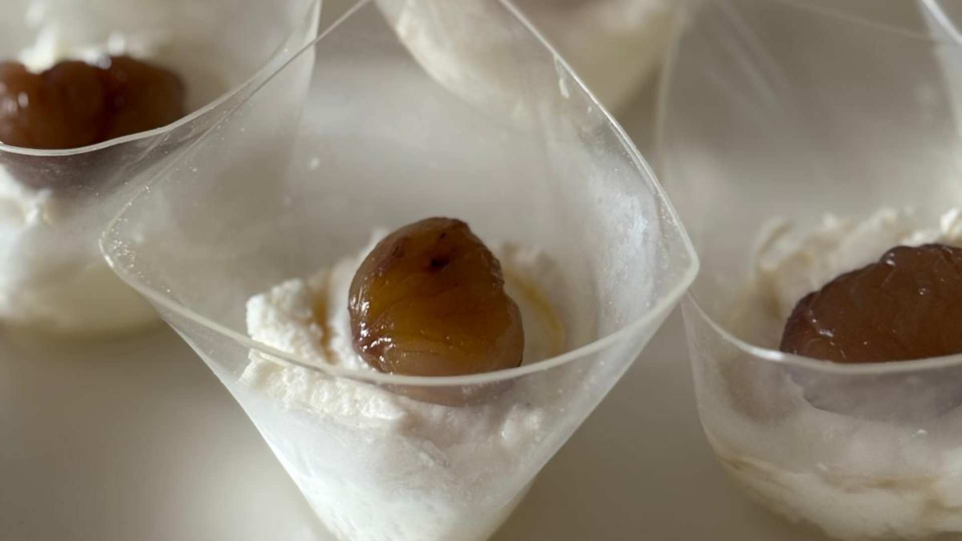 Aperitivo a Sorano nel castagneto al tramonto