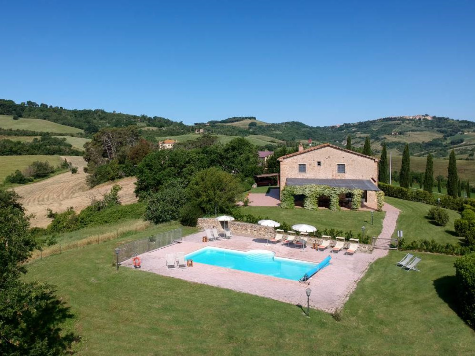 Soggiorno estivo in Toscana, villa Luisa con piscina a Tenuta Ricrio