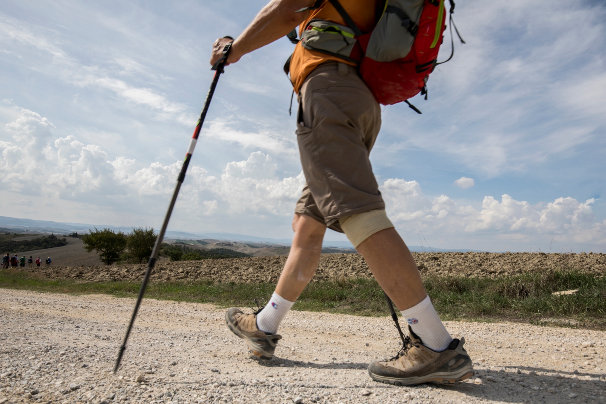 Una persona che fa trekking