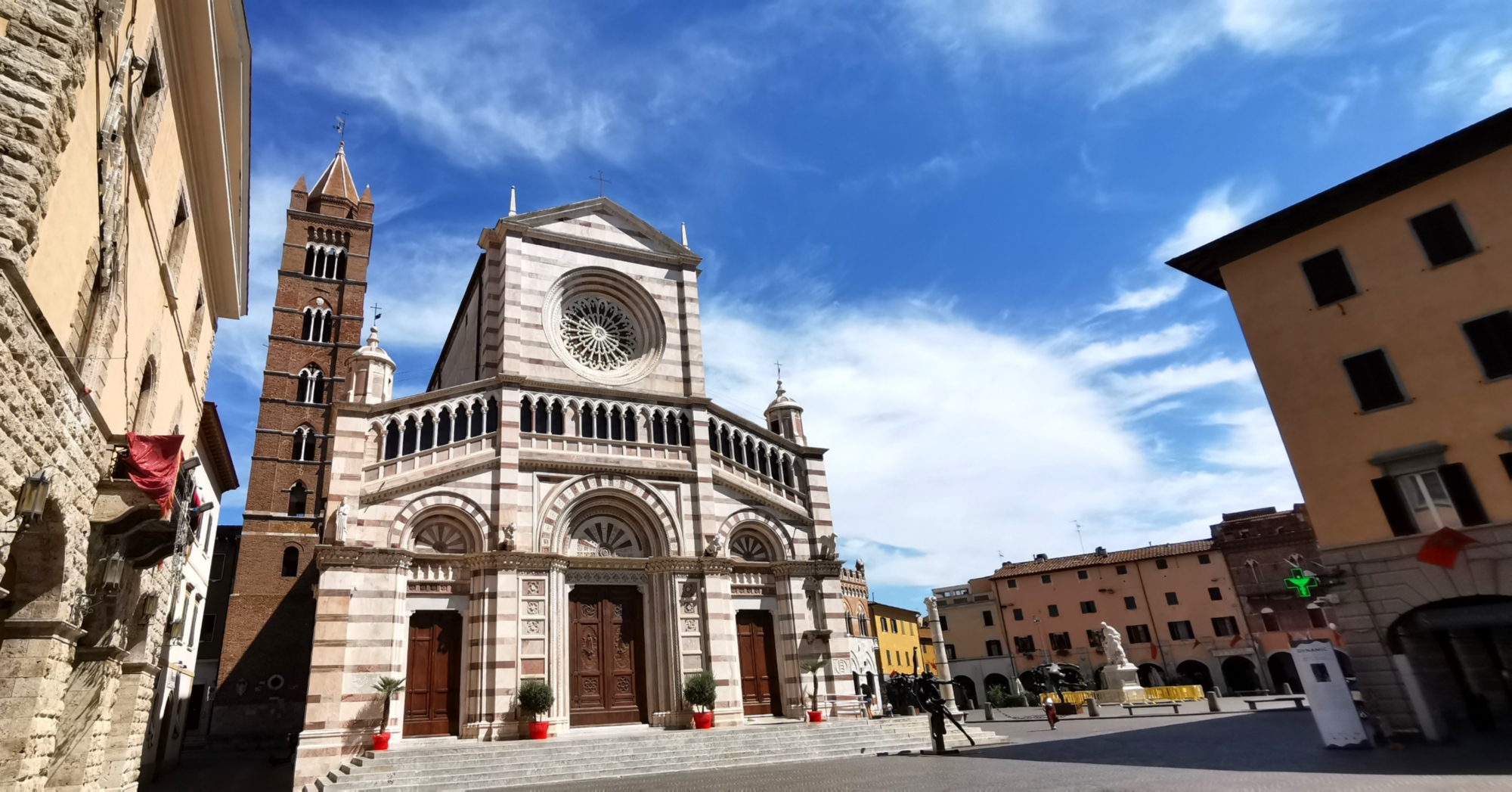 La facciata del Duomo di Grosseto