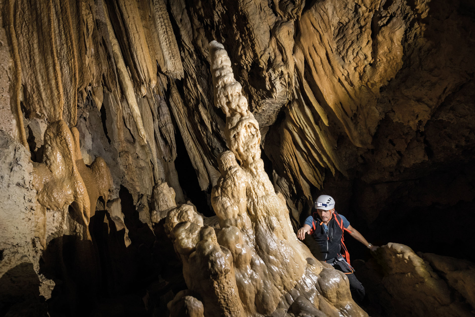 caves of equi