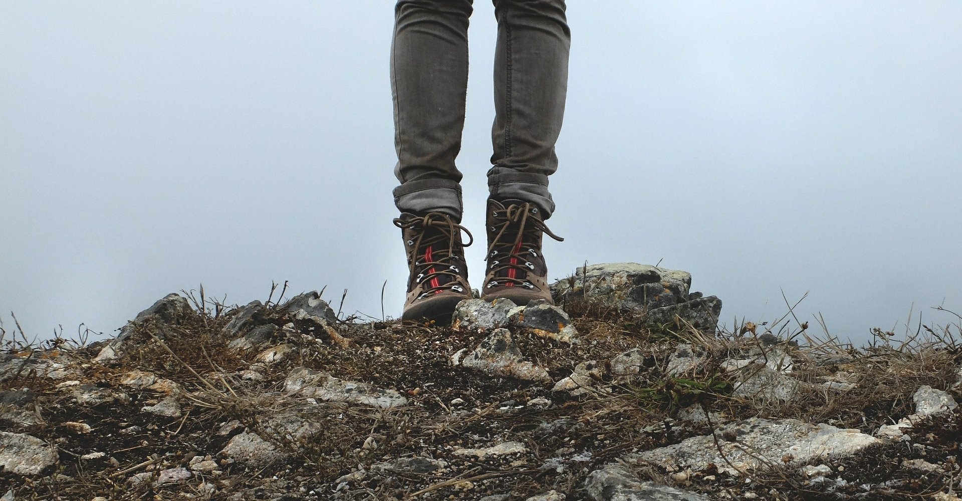 hiking-boots-455754_1920.jpg