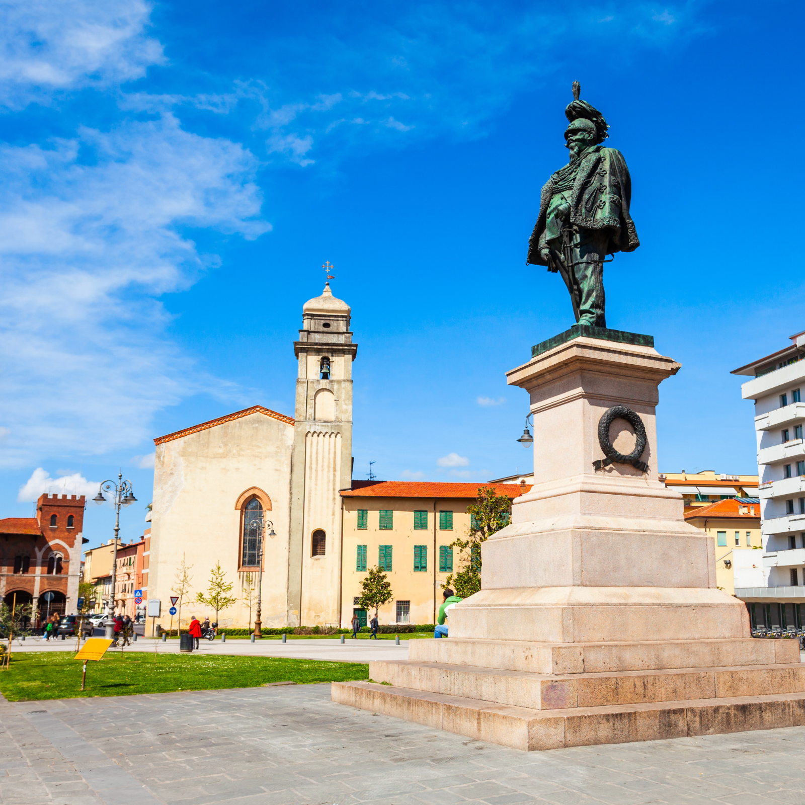 Visita del murale Tuttomondo, affascinante esempio di arte a cielo aperto nel centro di Pisa 