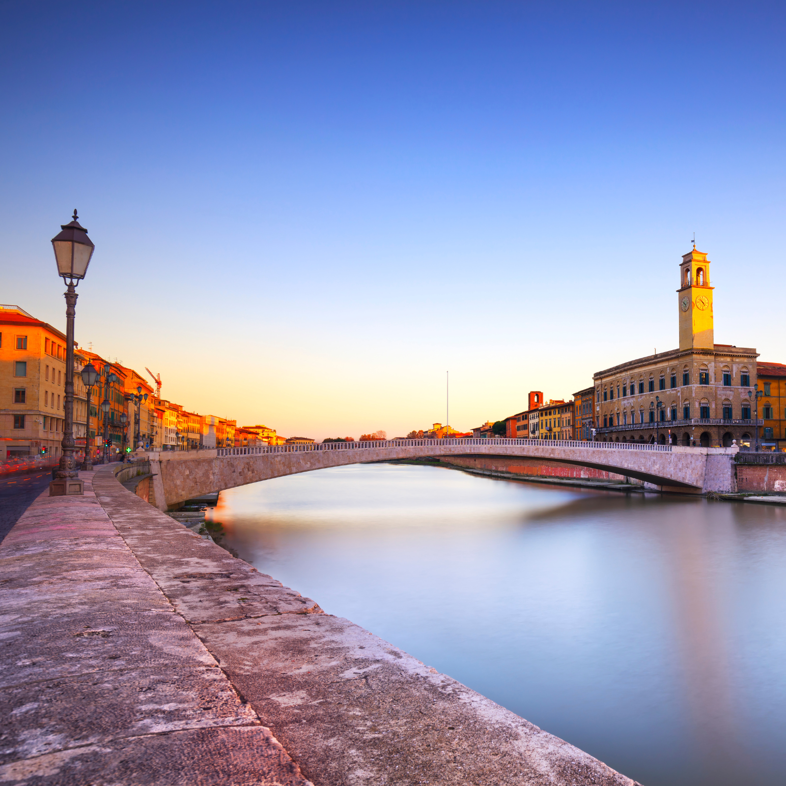 Visita del murale Tuttomondo, affascinante esempio di arte a cielo aperto nel centro di Pisa 