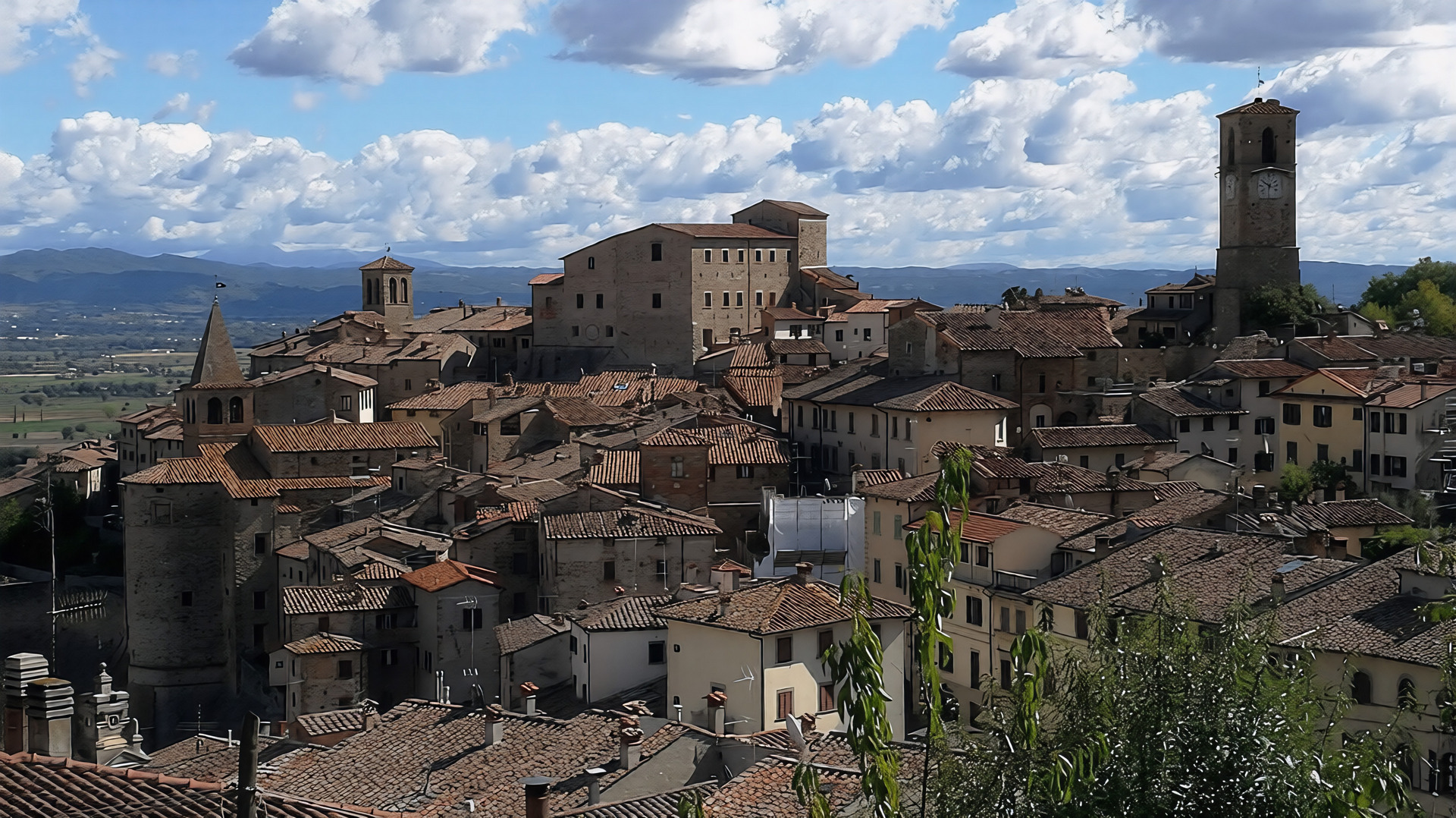 Trekking ad Anghiari nel suggestivo borgo della Battaglia