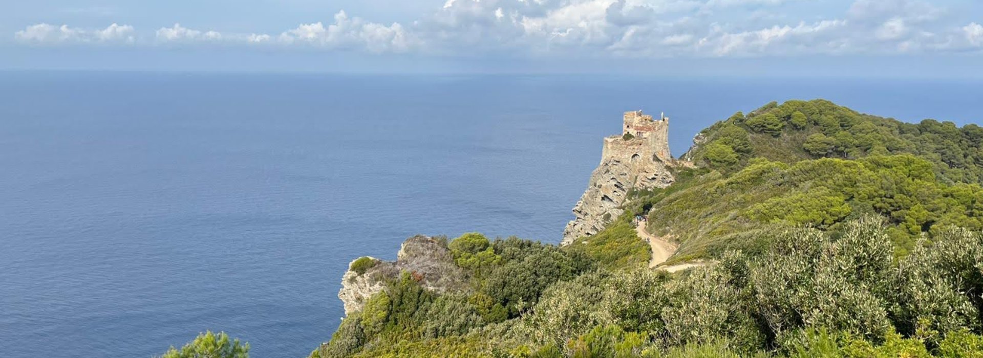 Trekking e visita all'isola di Gorgona Trekking e visita all'isola di Gorgona
