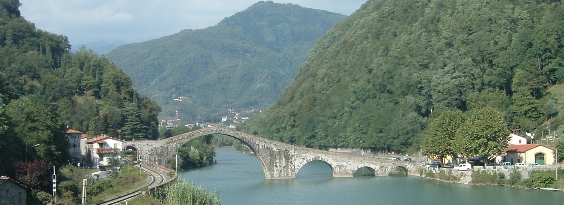Guided tour at Ponte del Diavolo Tuscany
