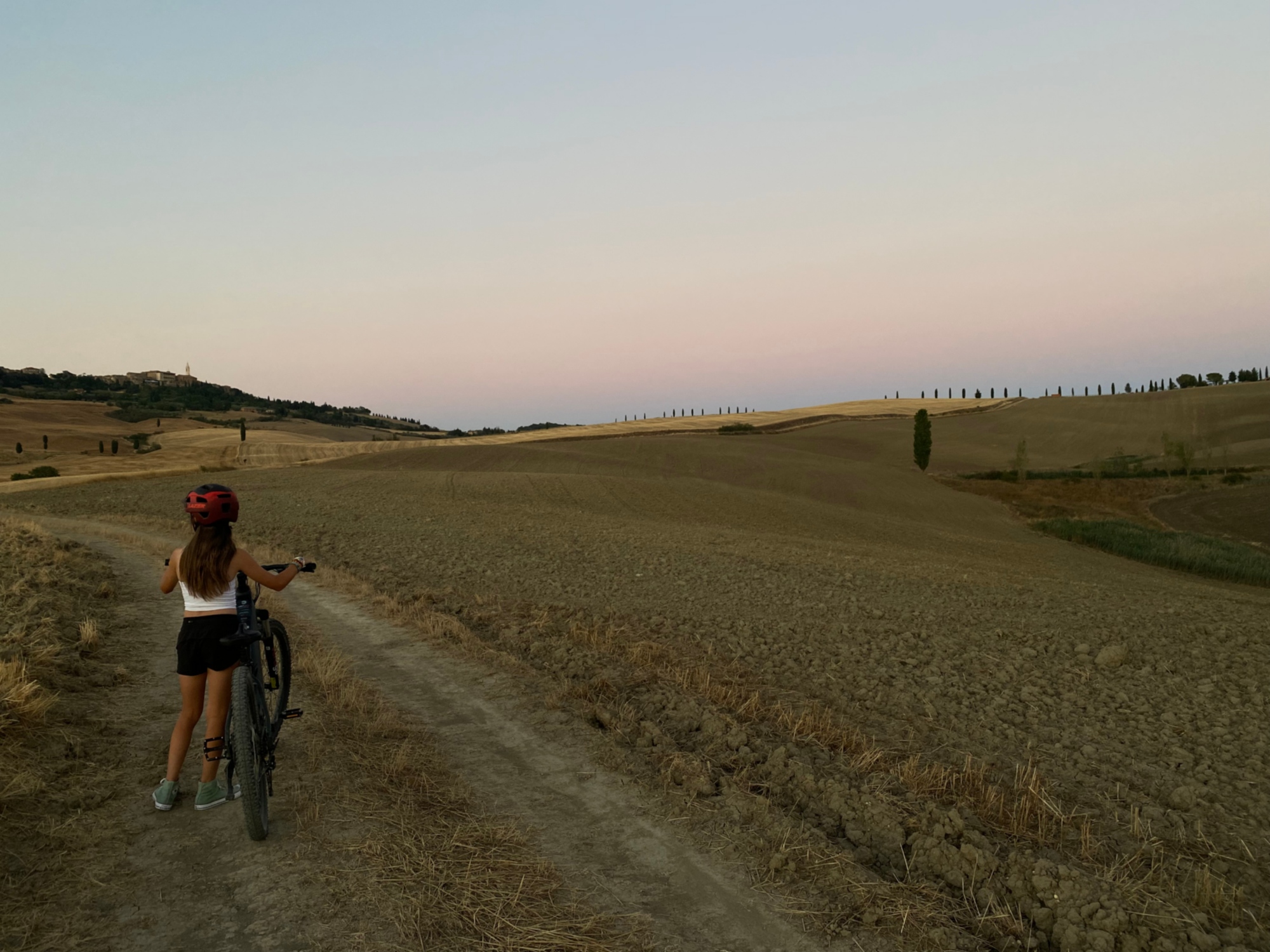 eBike tour to discover the most iconic hills and places of the Val d'Orcia