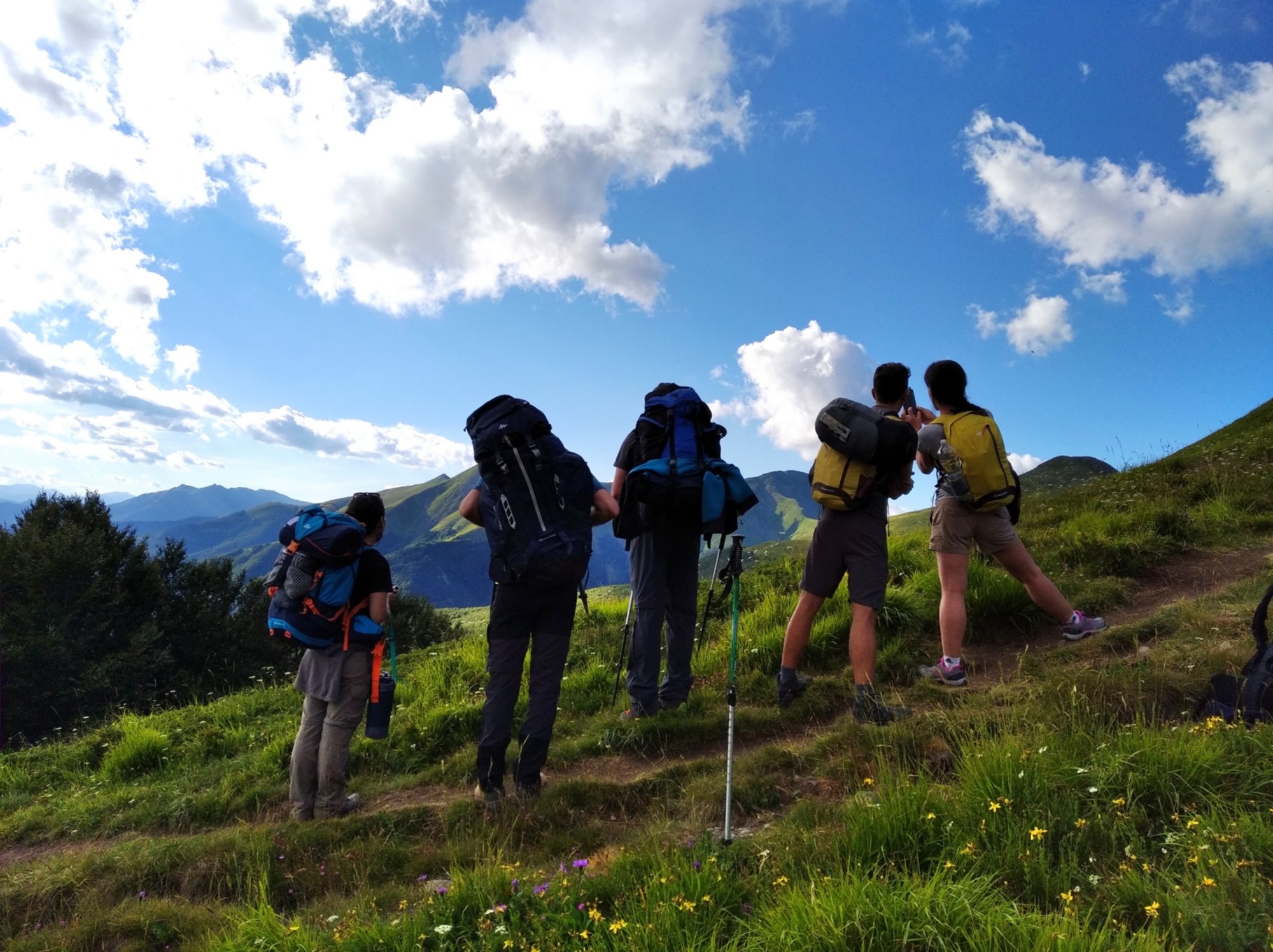 Escursione in toscana, in un ambiente di alta montagna