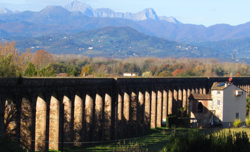 Acquedotto Nottolini Lucca